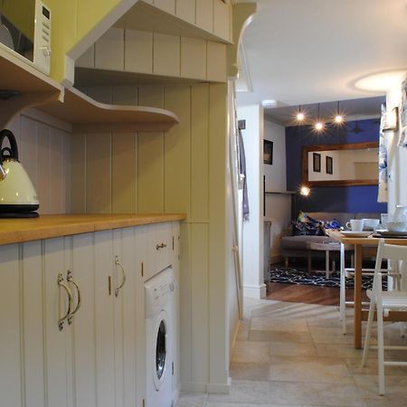 Courtyard Cottages Lymington, 2 Adults Only Exteriér fotografie